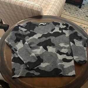 Vineyard Vines Women’s Wool/Cashmer Camouflage Crewneck Sweater - Gray and Black